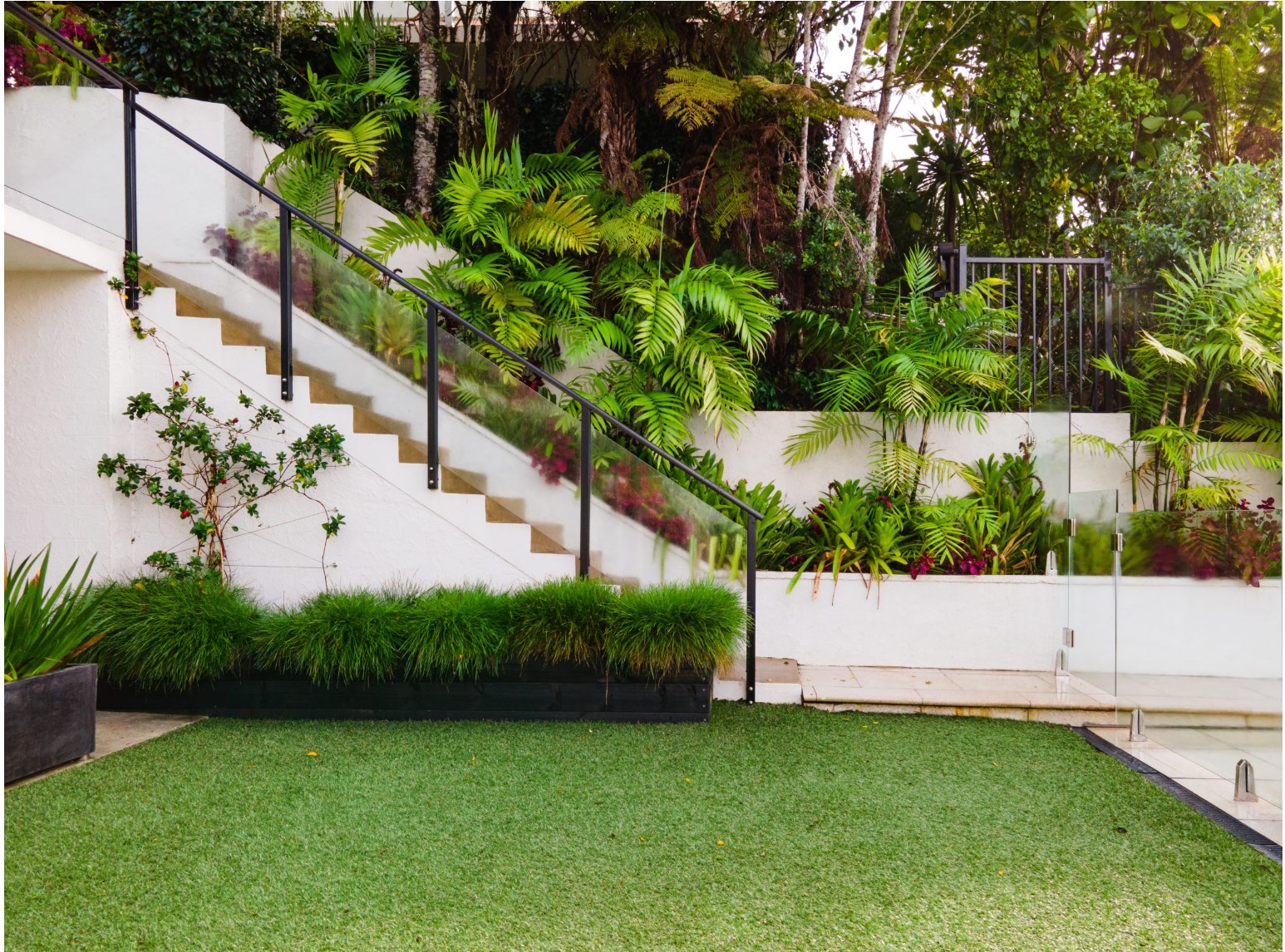 Opting for a Grass Carpet: Elevating Your Indoor Ambiance